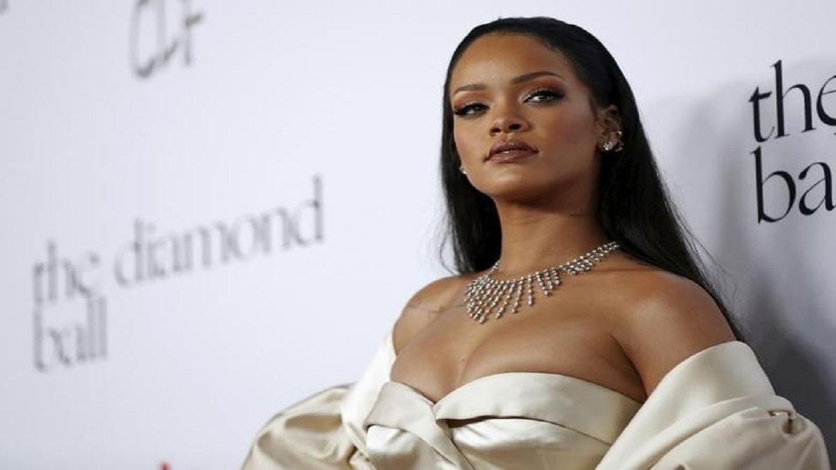 Rihanna To Headline Super Bowl 2023 Half Time Show In Arizona